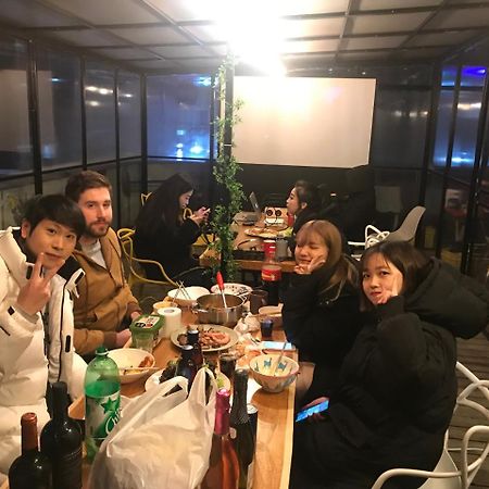 Fun Fun Stay Guesthouse Seul Exterior foto
